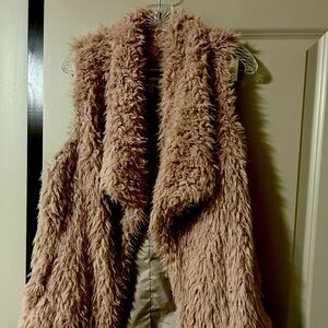 Faux fur vest size L